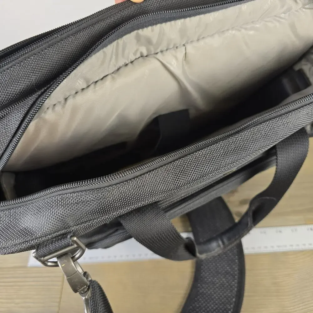 Targus Zip-Thru Laptop Briefcase Black Nylon with Laptop bumpers